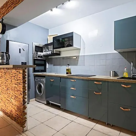 Apartment L'odyssee, Appt 4 Pers, Parking Prive, Wifi