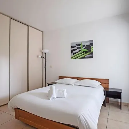 L'odyssee, Appt 4 Pers, Parking Prive, Wifi Apartment *